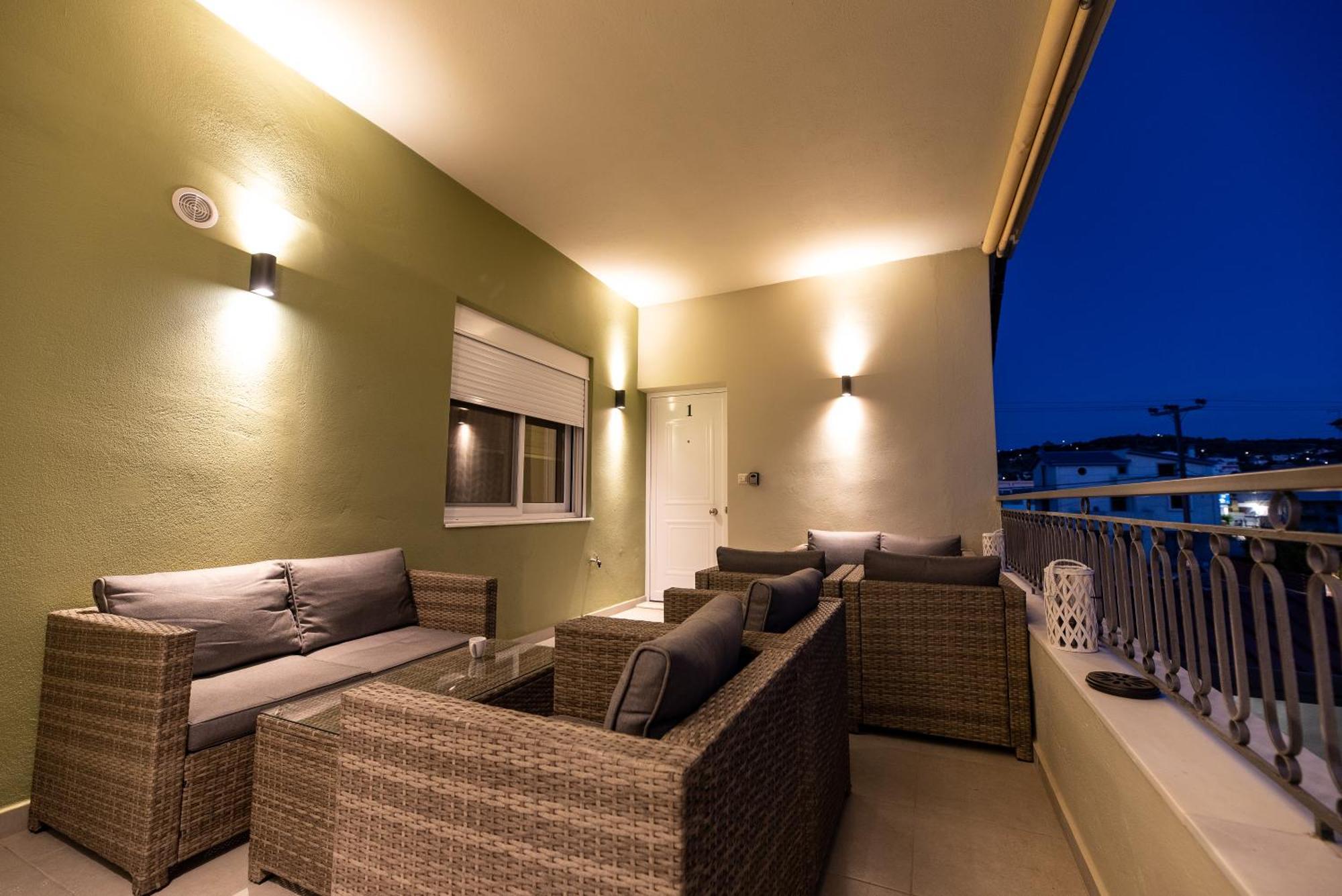 Demi'S Apartments Near Athen'S Airport أرتيميدا المظهر الخارجي الصورة