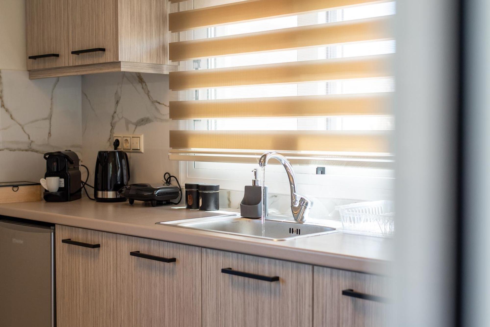 Demi'S Apartments Near Athen'S Airport أرتيميدا المظهر الخارجي الصورة