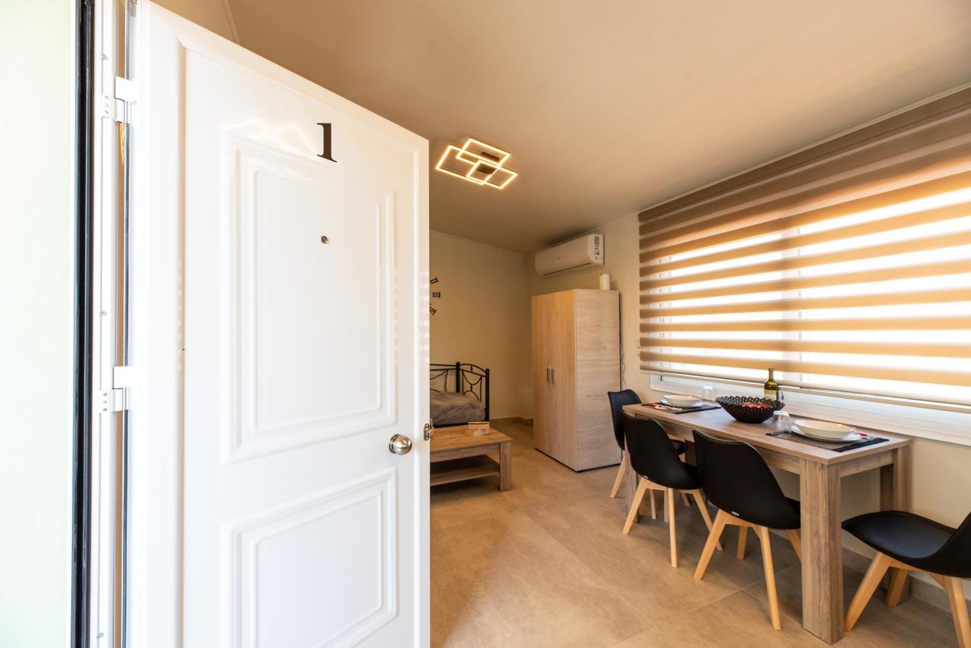 Demi'S Apartments Near Athen'S Airport أرتيميدا المظهر الخارجي الصورة